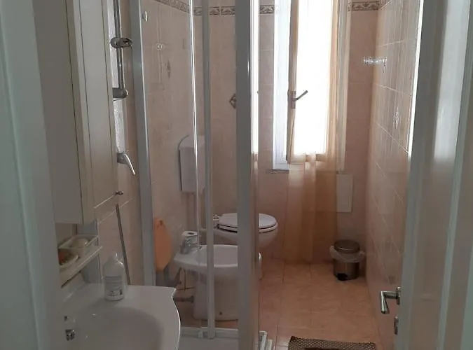 度假居 La Dimora Di Nadine 斯培西亚